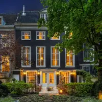 Monumental and Stately Canal House with Comfortable Luxury and Historical Charm for Sale | Amsterdam 🇳🇱