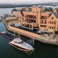 The Iconic Castle House Double Block Absolute River Front Position | Queensland 🇦🇺
