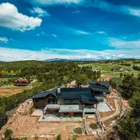 Spectacular New Construction On Private 2.5 Acres With Panoramic Mountain Views Near Aspen | CO 🇺🇸
