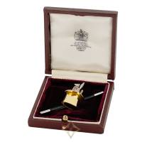 Vintage Asprey Rabbit in a Hat Brooch, c.1980s  18 Carat Yellow & White Gold for Sale | London 🇬🇧