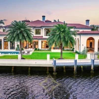Ideally Located And Newly Remastered Intracoastal Estate | FL 🇺🇸