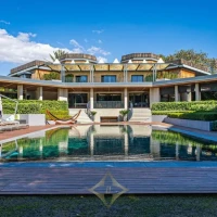 Beachside VILLA at San Pedro De Alcantara for Sale | Marbella 🇪🇸