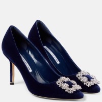 MANOLO BLAHNIK Hangisi 90 embellished velvet pumps | Munich 🇩🇪