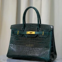 Hermès Birkin 30 Vert Fonce Shiny Porosus Crocodile Gold Hardware Stamp D (2019) | Metro Manila 🇵🇭
