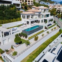 Exquisite Modern Villa With Panoramic Views In El Herrojo, Benahavís | Marbella 🇪🇸