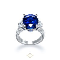 Royal Blue Sapphire & Half-Moon Diamond Setting Ring | Busan 🇰🇷