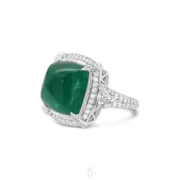 ZAMBIAN SUGARLOAF EMERALD DIAMOND RING MANHATTAN COLLECTION | Sydney 🇦🇺