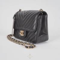 CHANEL Mini Calfskin Chevron Square Classic Flap Bag | Munich 🇩🇪