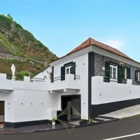 Sea View Villa In Porto Moniz – Investment Opportunity | Porto Moniz 🇵🇹