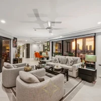 Calais Apartment - Renovated Residence with Panoramic 360-degree Ocean views for Sale | Queensland 🇦🇺