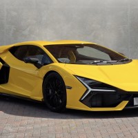 2024 LAMBORGHINI REVUELTO GIALLO | London 🇬🇧