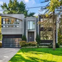 Unmatched Beauty Of Lakeside Living for Sale | Toronto 🇨🇦
