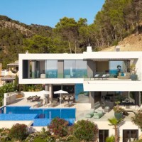 Luxury Modern Frontline Villa For Sale In Cala Llamp | Mallorca 🇪🇸