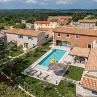 Istria, Kanfanar, Complex Of Beautiful Stone Houses 1561 M2 On A Large Garden | 🇭🇷