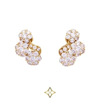 VAN CLEEF & ARPELS "SNOWFLAKE" EARRINGS, YELLOW GOLD, DIAMONDS | Paris 🇫🇷