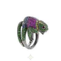 Boucheron Masy, le Caméléon ring in blackened gold, sapphires, rubies and tsavorites | Paris 🇫🇷