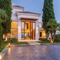 Nueva Andalucía Detached House for Sale | Marbella 🇪🇸