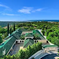 An Impressive Estate Set Within A Gated Community And Enjoying Panoramic Sea Views In Marbella East | Marbella 🇪🇸