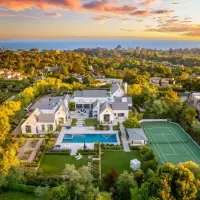 1850 Jelinda - True Expression of laid back Sophistication & Natural Beauty | CA 🇺🇸