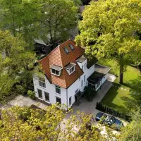 Striking Villa On One Of The Village’s Most Beautiful Lanes | Bergen 🇳🇱