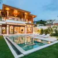 4 Bedroom Beachfront Villa In Cemagi - Leasehold | Bali 🇮🇩