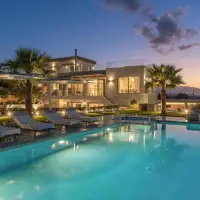 A Private Heaven In Crete With Astonishing Sea & City Views | Crete 🇬🇷