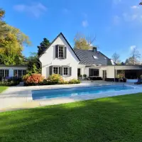 Villa With Park Like Grounds And Outdoor Swimming Pool In Meerbusch | 🇩🇪