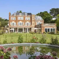Prestigious Residence Within Stunning Landscaped Gardens | Birmingham 🇬🇧