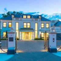 Prestigious Residence In A Secure Gated Estate Off Kingston Hill | Thames 🇬🇧