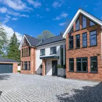 6 Bed-rooms Family Home Situated In A Close Of Just 4 Houses Off Kingston Hill | Thames 🇬🇧