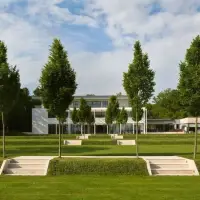 The Contemporary Country House For The 21st Century | Farnham Royal 🇬🇧