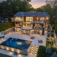 The Haven. A Rare Waterfront Estate On A Private Laneway In South Burlington | Ontario, 🇨🇦