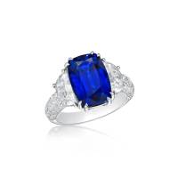 CUSHION-SHAPED ROYAL BLUE SAPPHIRE & DIAMOND RING (GRS CERTIFICATE) | Central 🇭🇰