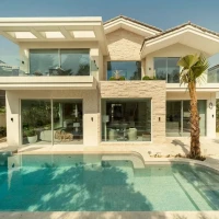 Luxury Custom Build Championship Tee View | Dubai 🇦🇪