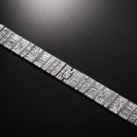 Baguette & round brilliant cut diamond bracelet | Central 🇭🇰