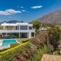 Stunning South-Facing Villa Offers Breathtaking Sea Views | Marbella, Andalusia 🇪🇸