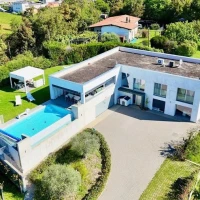 Prestigious Contemporary Villa With Garden, Pool And Private Vineyard | Mendrisio, Ticino 🇨🇭