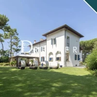 Wonderful Seafront Villa With Pool | Marina di Massa, Tuscany 🇮🇹