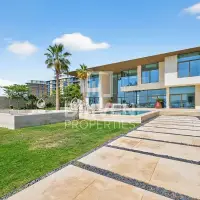 Prestigious Waterfront Mansion With Open Sea Views | Dubai 🇦🇪