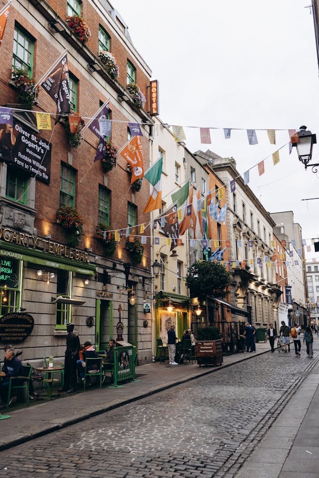 Dublin 2 (IE)