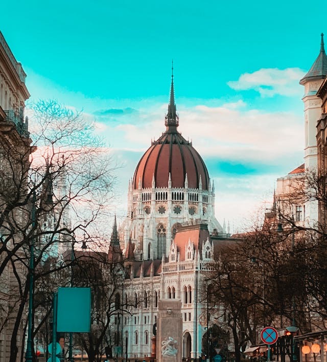 Budapest (HU)
