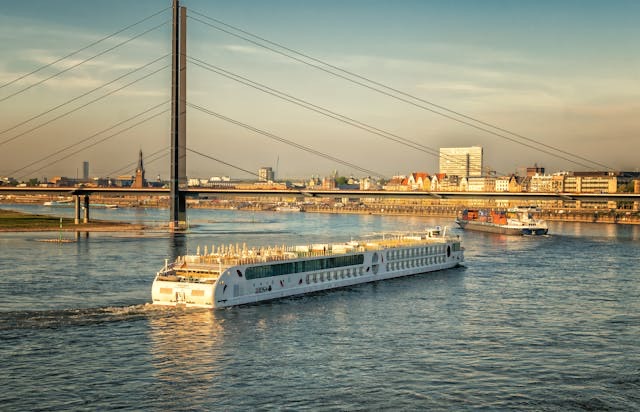 Düsseldorf (DE)